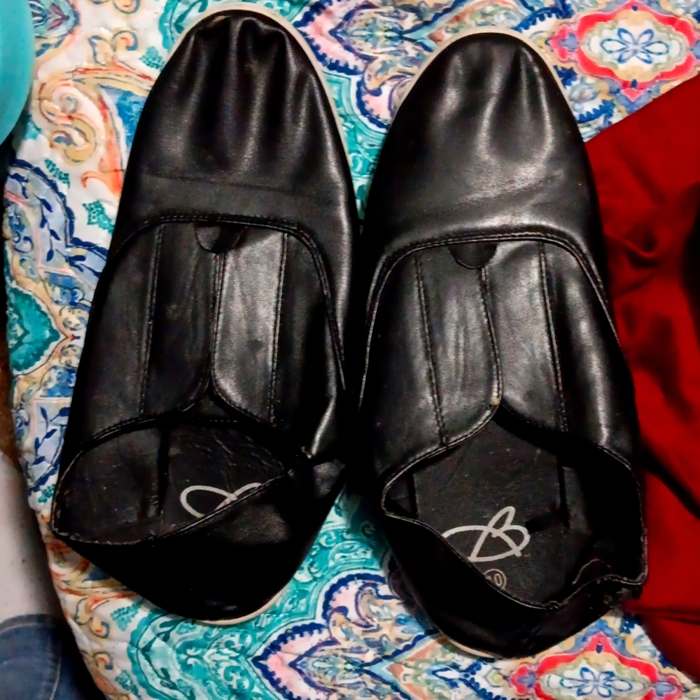 Dress shoes